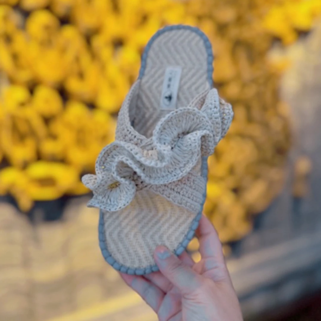 女士休闲新款花朵凉拖