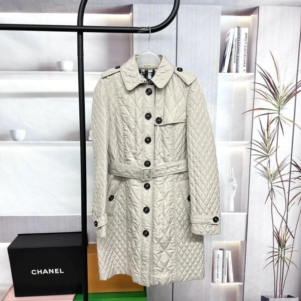 妃鱼/博柏利/聚酯纤维/外套/95新/萱1103