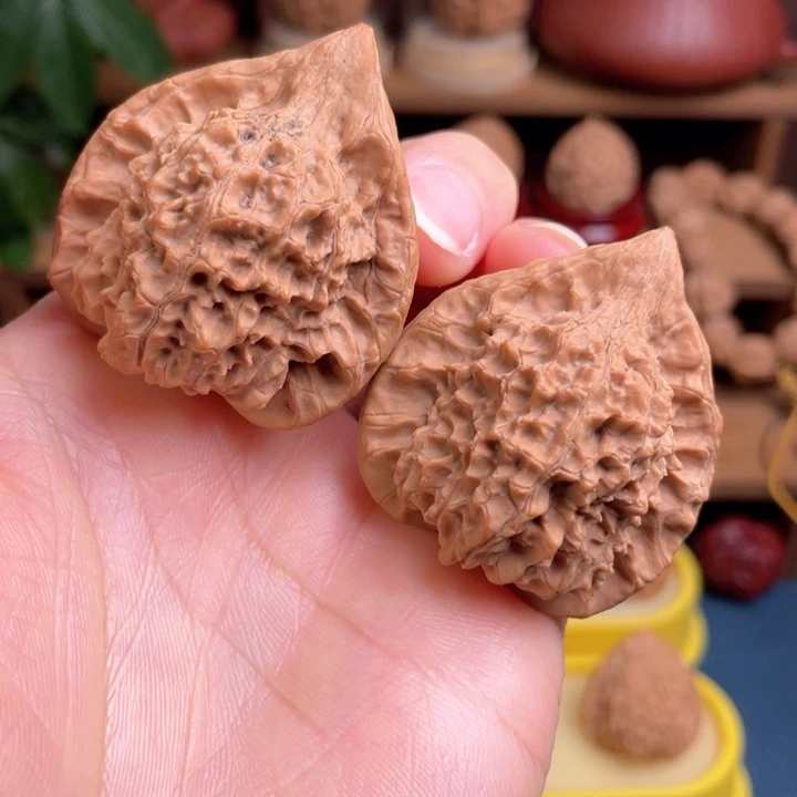 文玩核桃把件朱雀41.5