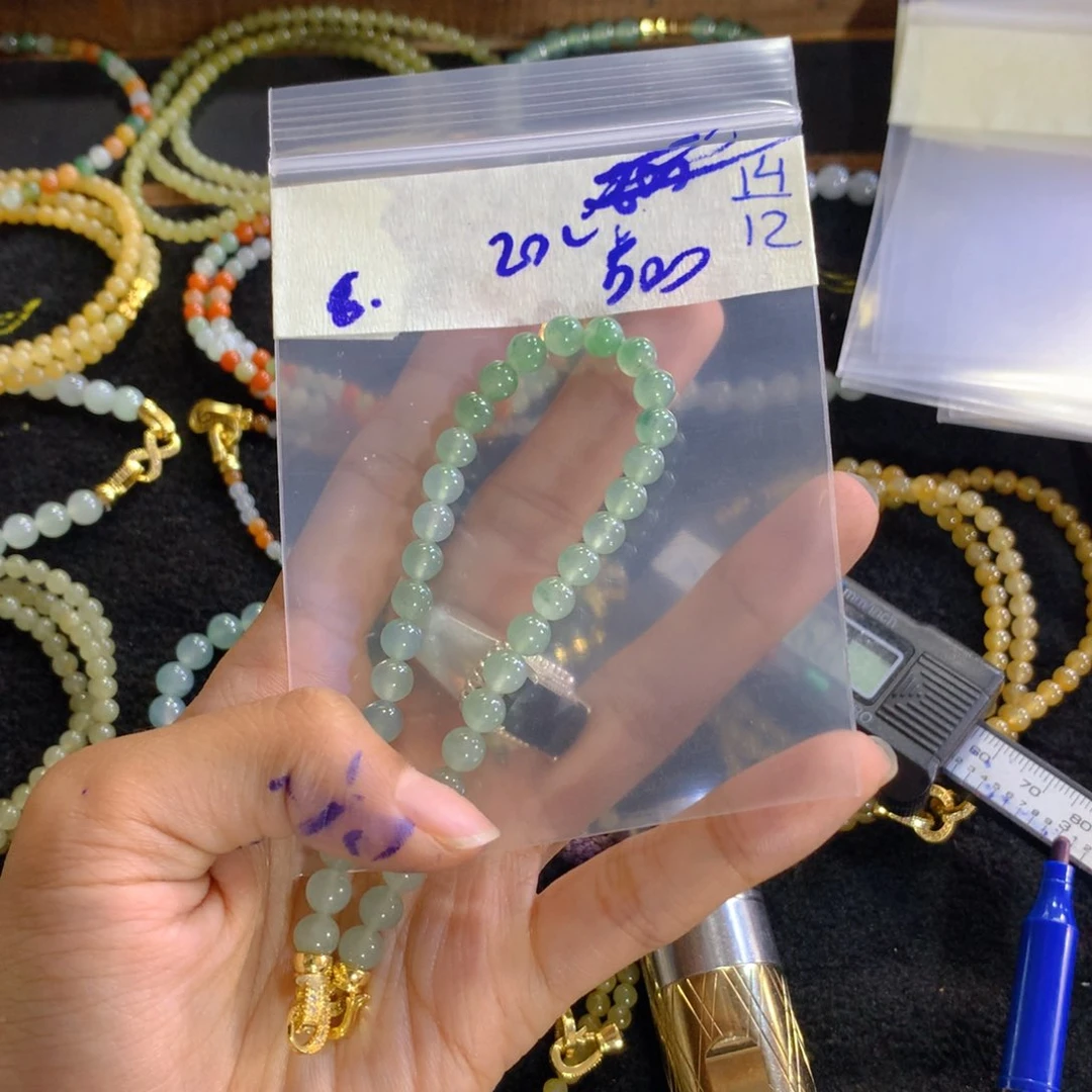 未镶嵌定制翡翠天然缅甸翡翠