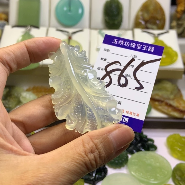 【闪购商品】未镶嵌蛇纹石玉颈饰