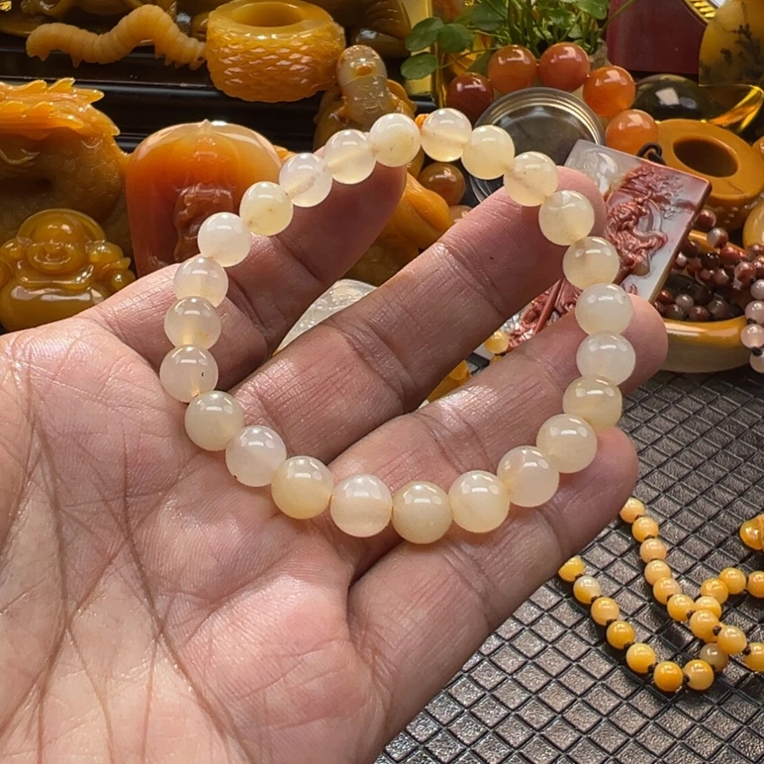 石英质玉未镶嵌颈饰