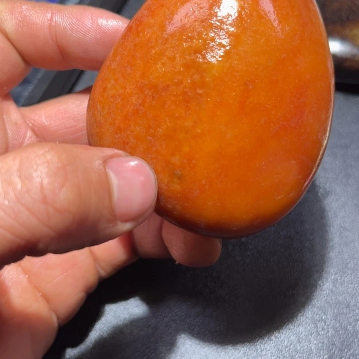 盈***昃和田玉未镶嵌珠宝奇石