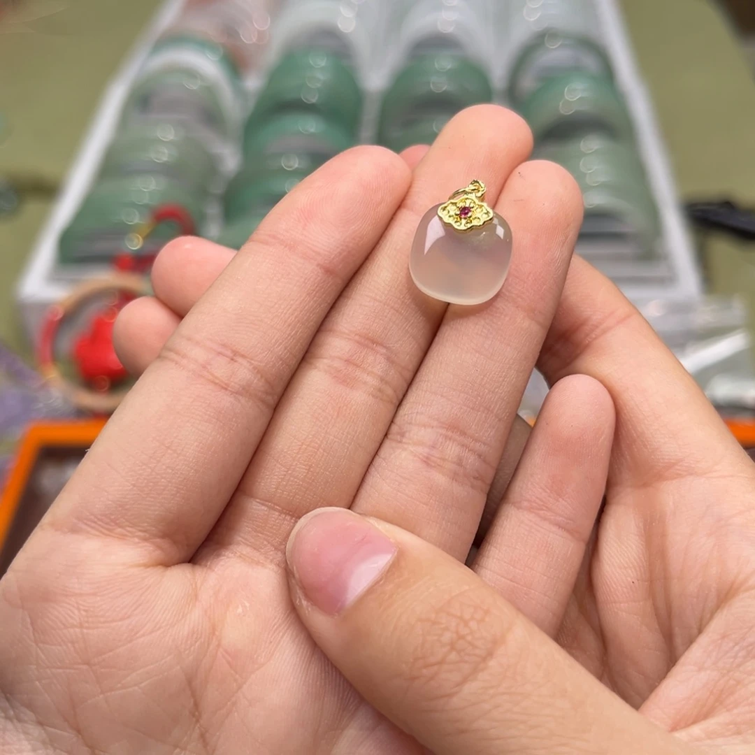 玛瑙/玉髓颈饰未镶嵌出***.