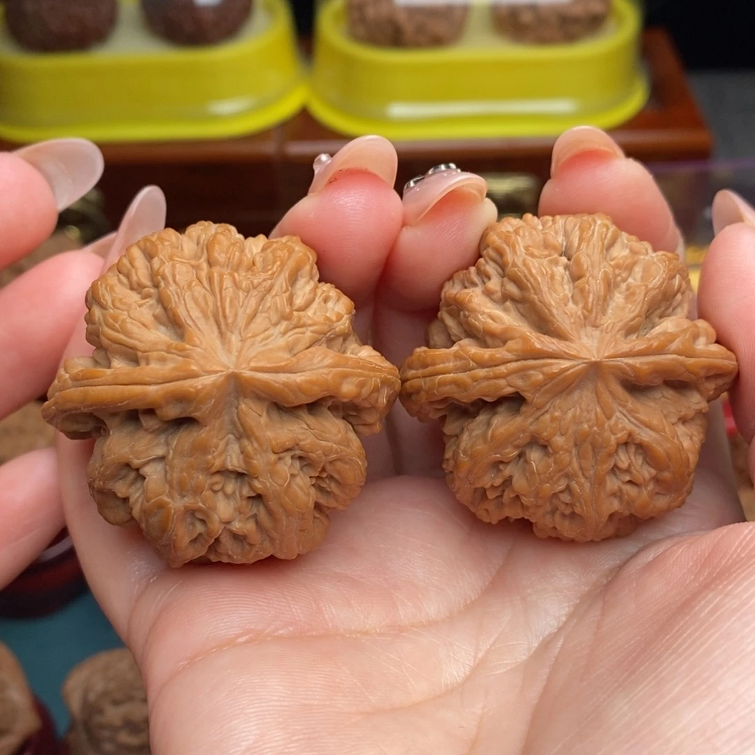 文玩核桃吊坠44大粗筋全