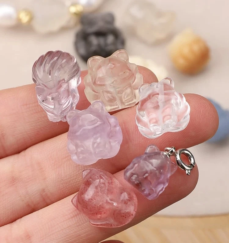 随机一款水晶多宝雕刻件