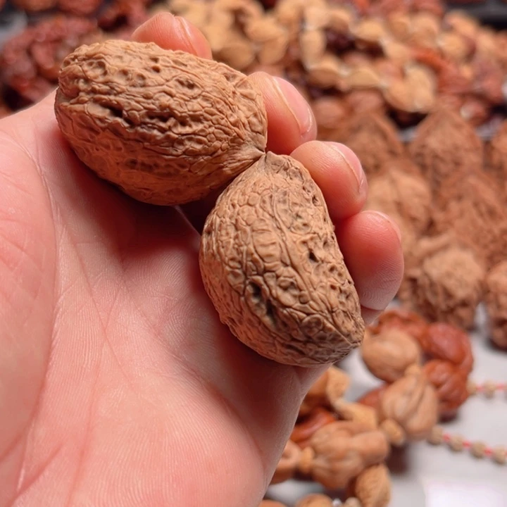 把件文玩核桃野生云铁异形半壁小鸟