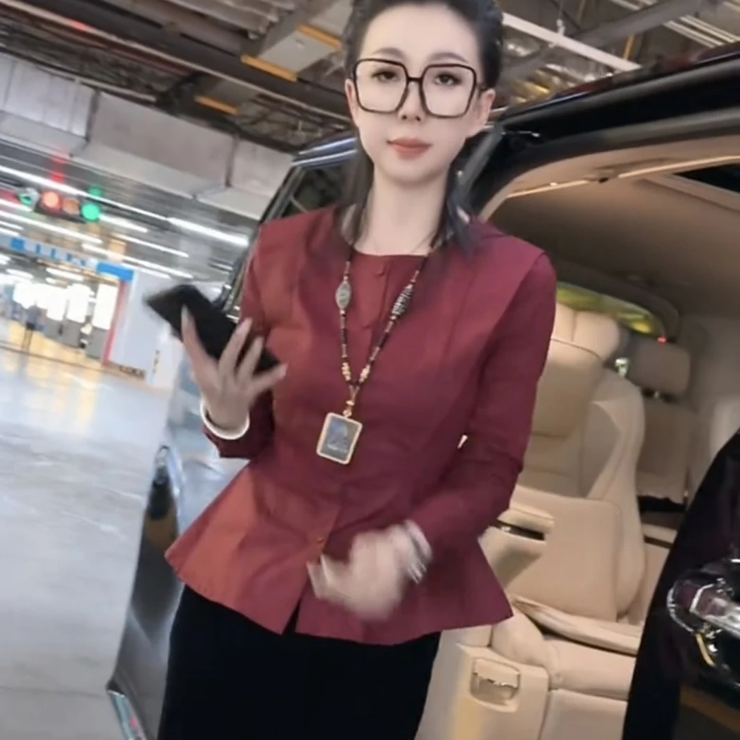 2025年秋季开衫单排纽扣假两件短款女装百搭显瘦长袖衬衫女设计感