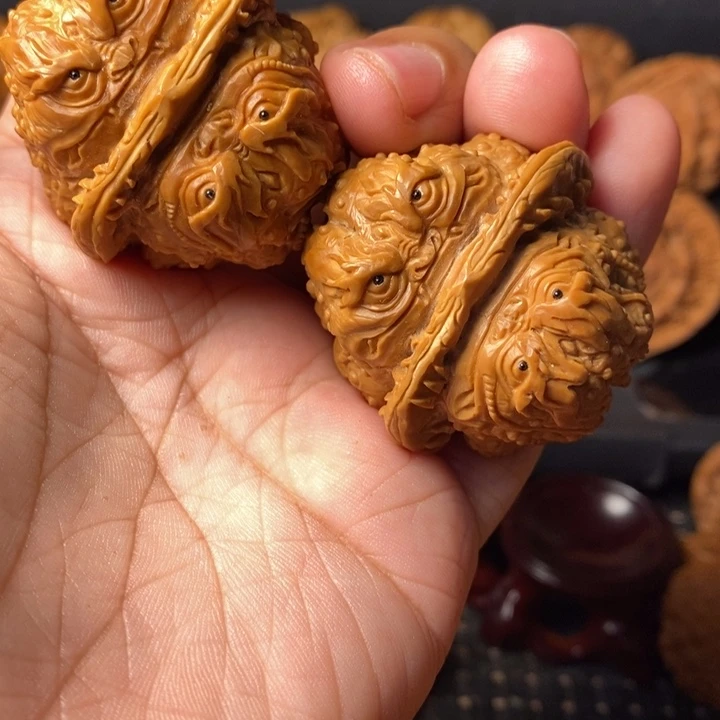 文玩核桃把件龙蟾