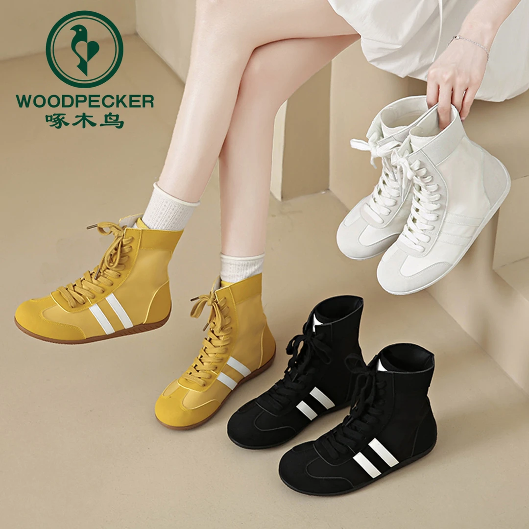 啄木鸟德训鞋女款2025新款爆款时尚拳击高帮鞋平底轻便舒适马丁靴