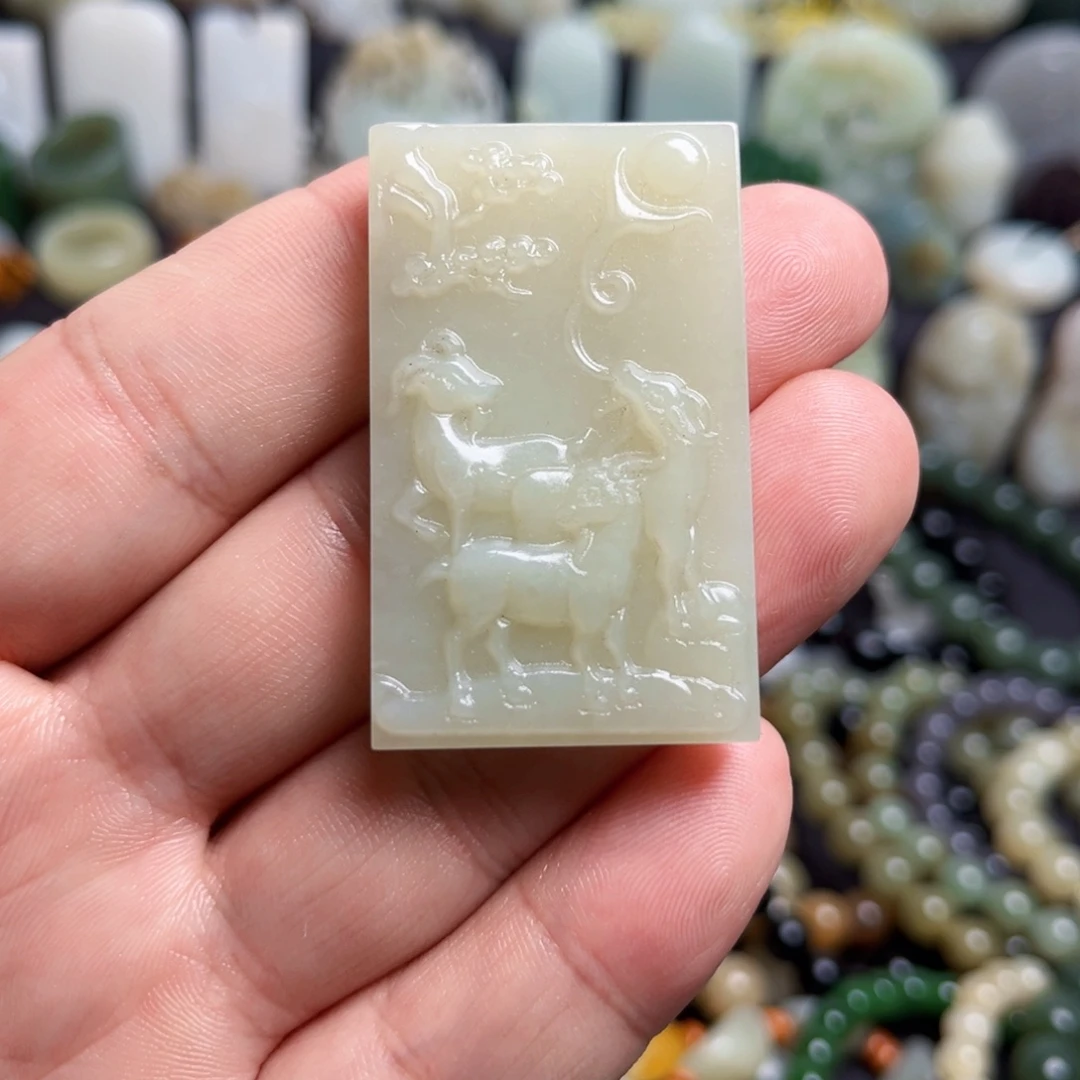 和田玉（青白玉）未镶嵌吊坠(不含链)