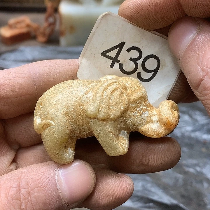 未镶嵌和田玉挂件