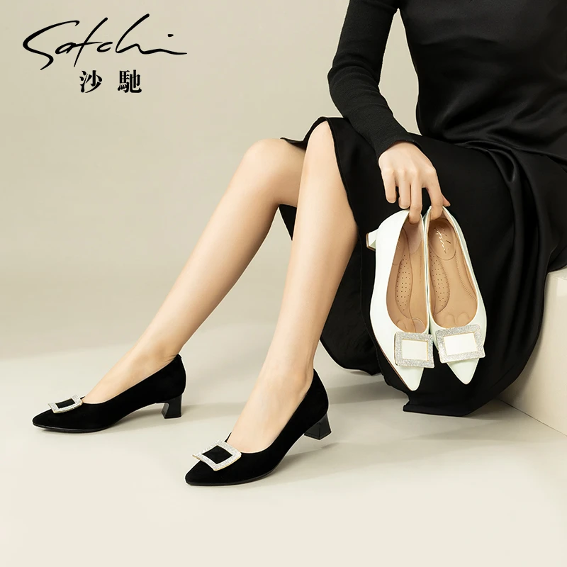 沙驰女鞋水钻方扣职业单鞋女2025年春季新款舒适粗中跟尖头通勤鞋