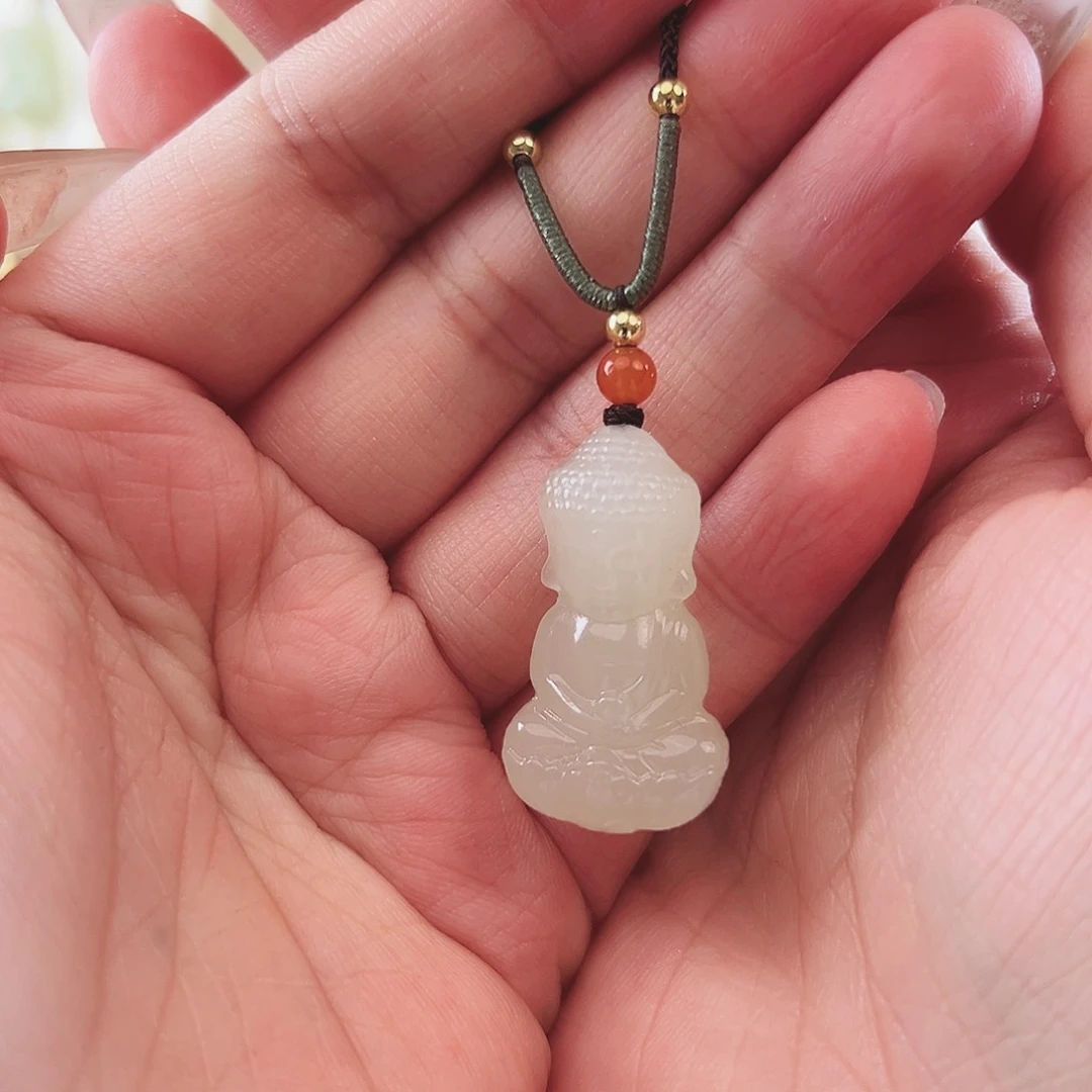 和田玉吊坠(赠链)未镶嵌檬**?