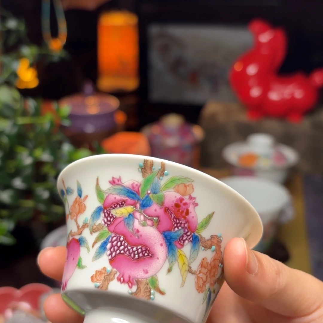 陶精工粉彩 主人杯