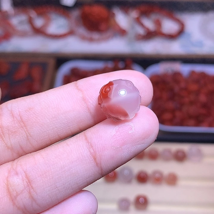 南红玛瑙未镶嵌珠宝半成品螃蟹