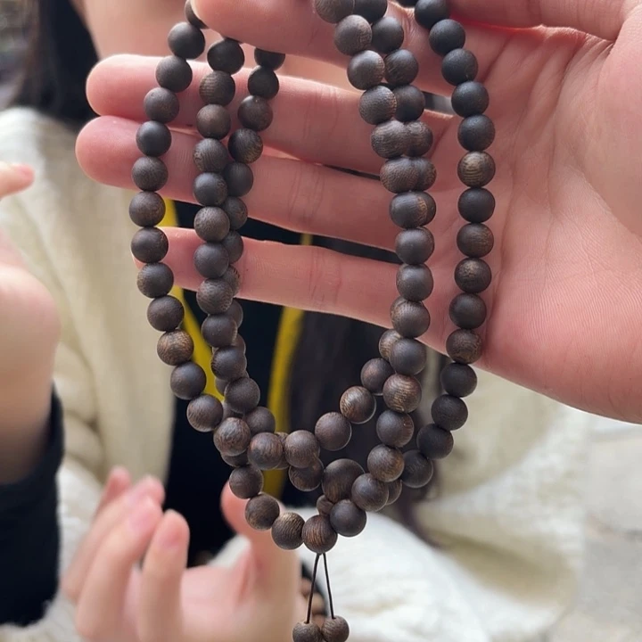 沉香沉香碎屑乌身沉水浮08圆珠多圈多样性发1