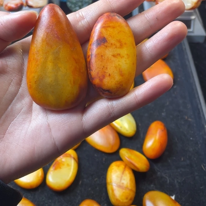 火***楞和田玉未镶嵌颈饰