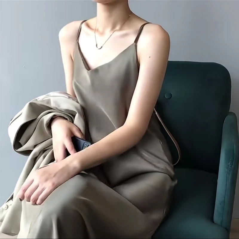 春夏新款大码女装法式仿醋酸缎面吊带连衣裙胖mm内搭气质打底长裙