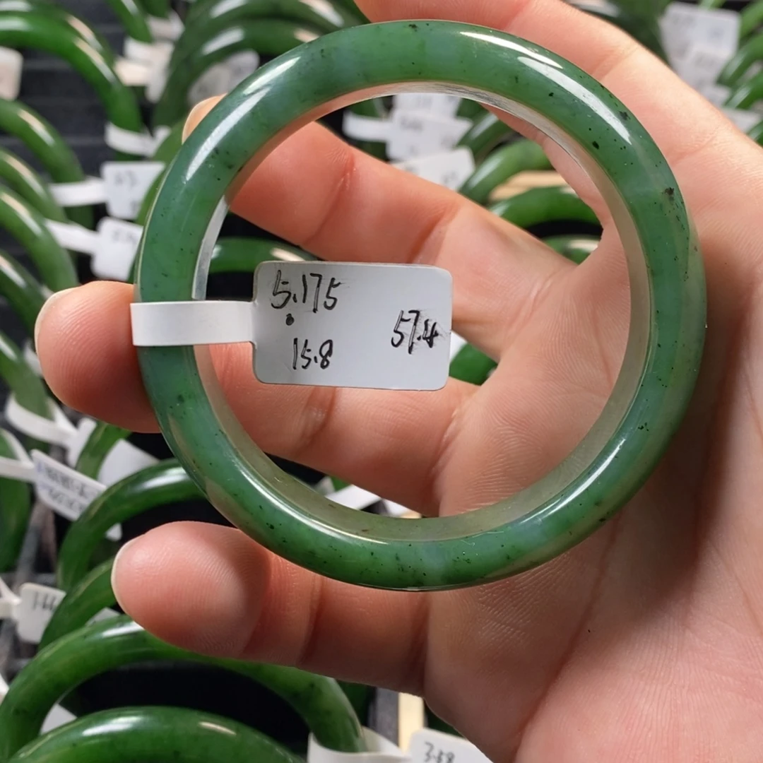 和田玉（碧玉）未镶嵌手镯微瑕57宽版