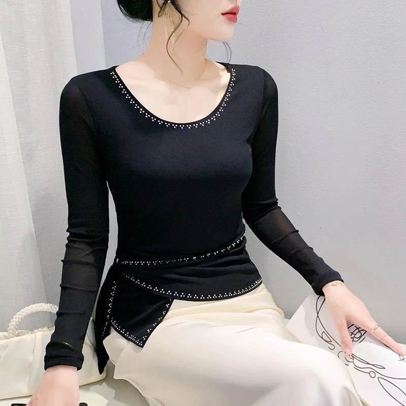 2025秋季新款网纱时尚圆领烫钻洋气下摆显瘦长袖打底衫女上衣百搭