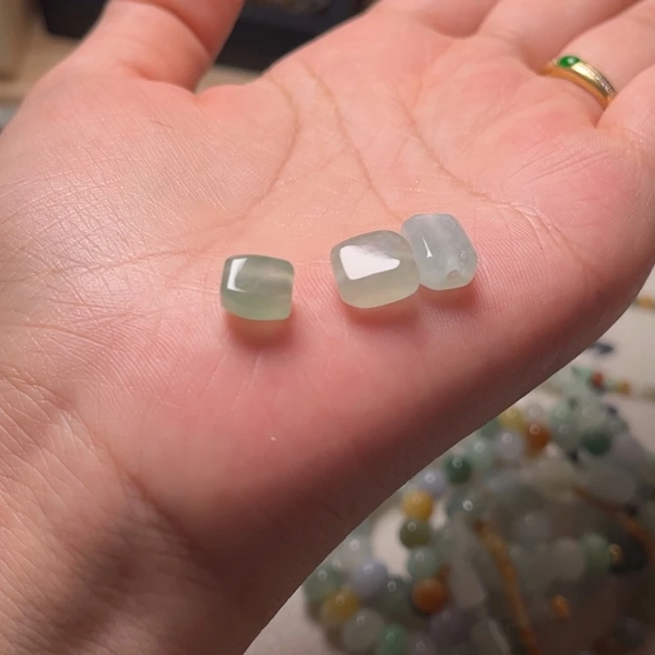 水***梨未镶嵌手串翡翠翡翠