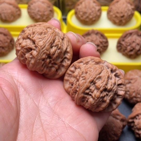 【闪购商品】把件文玩核桃球白………