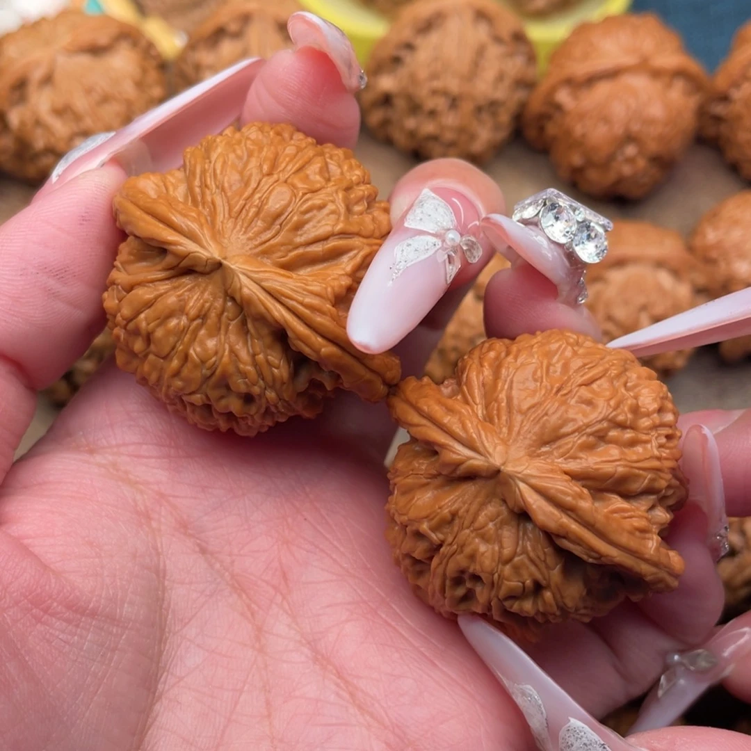 骑***里文玩核桃把件全品毕业白狮子42