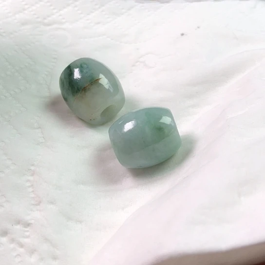 鱼****翡翠未镶嵌颈饰吊坠