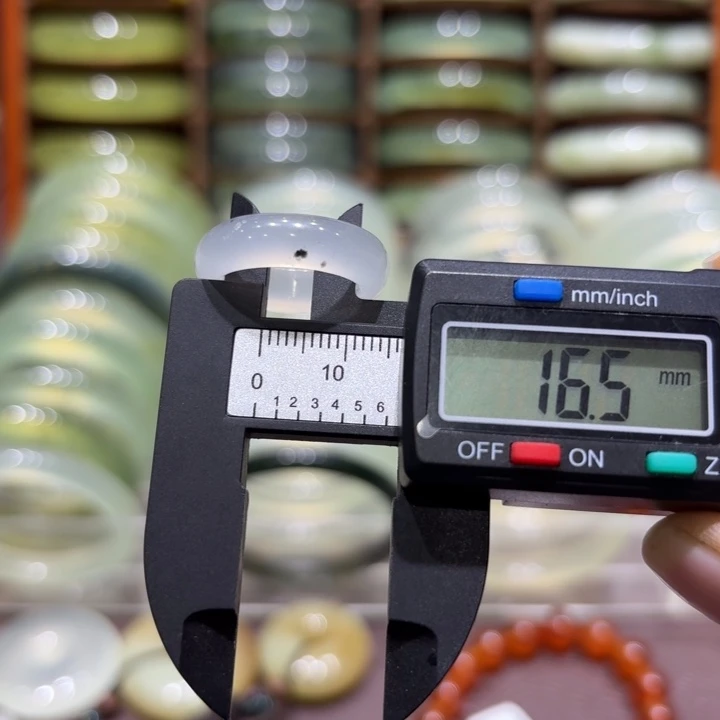 未镶嵌岫玉手镯天然