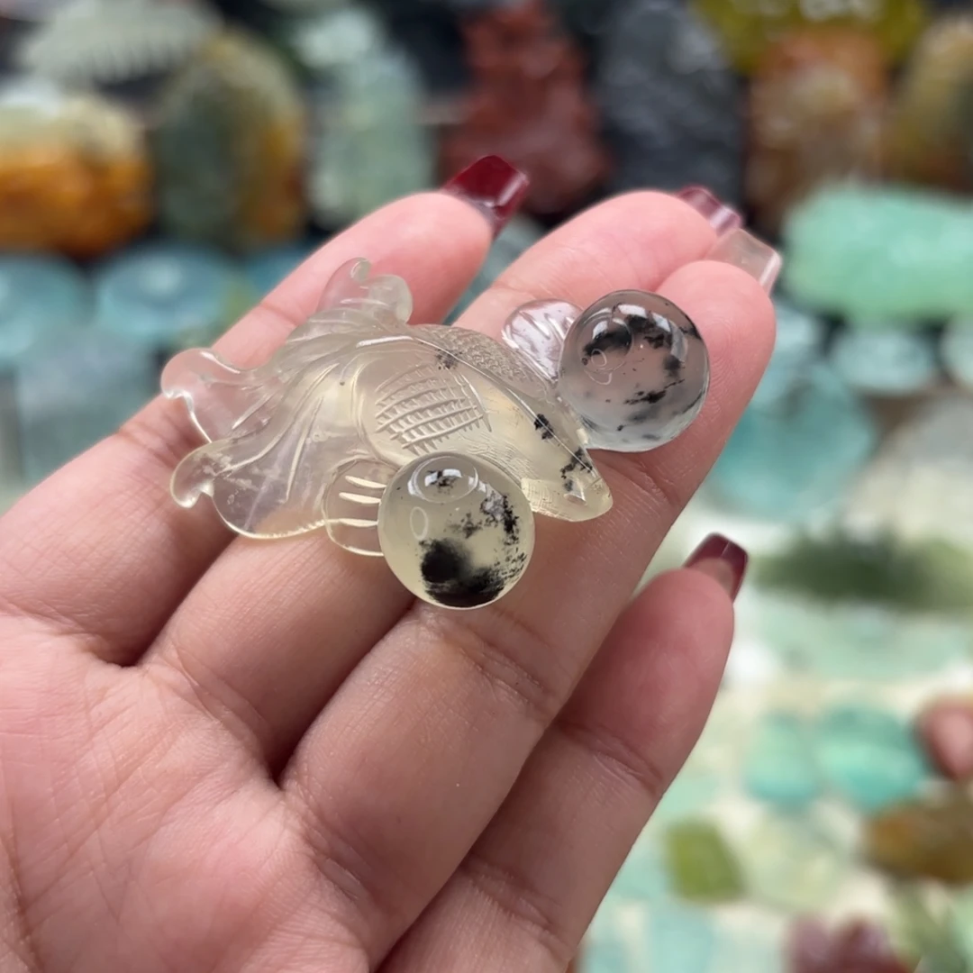 未镶嵌蛇纹石玉颈饰金鱼