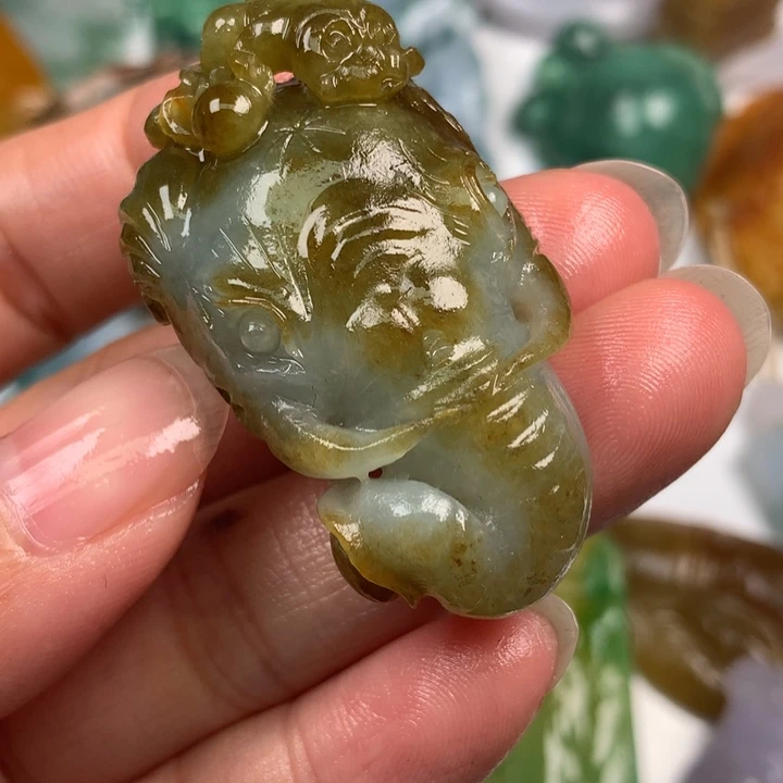 仪***感定制翡翠未镶嵌翡翠