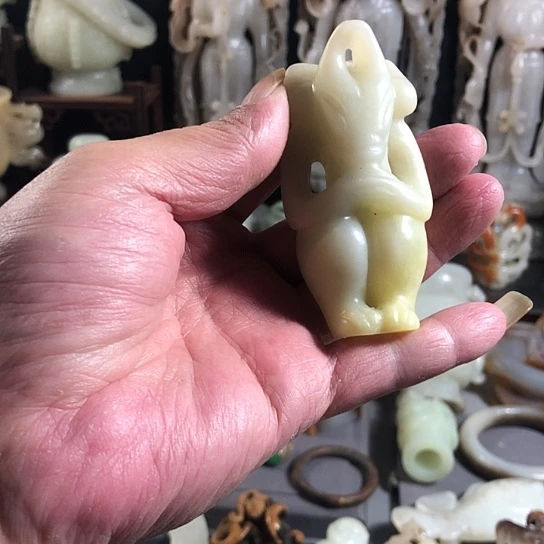 和田玉（糖玉）未镶嵌挂件