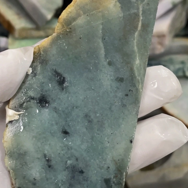 翡翠吊坠(不含链)未镶嵌天然翡翠边角料