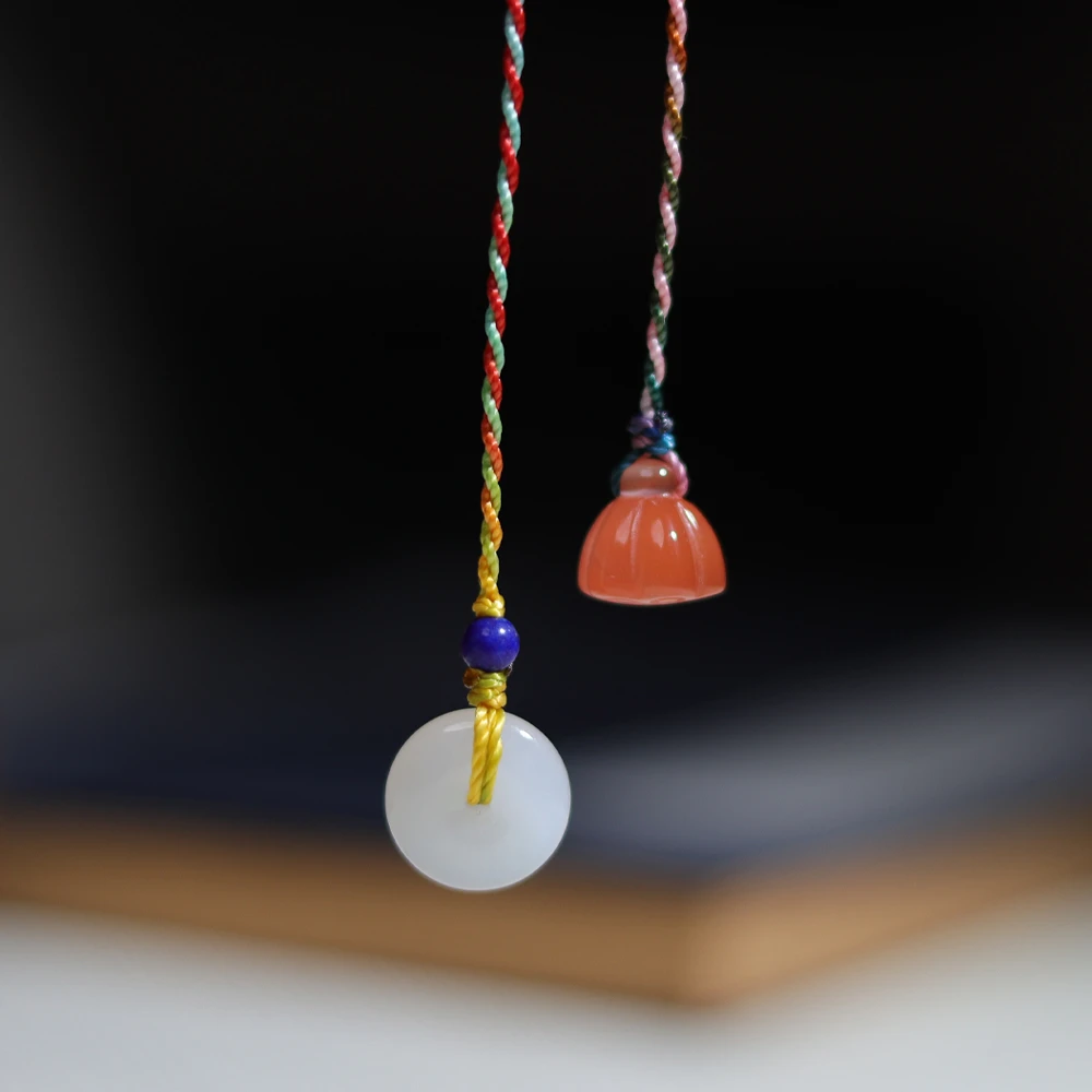 南红手机挂·樱桃红莲蓬配白玉平安扣·SNHE002