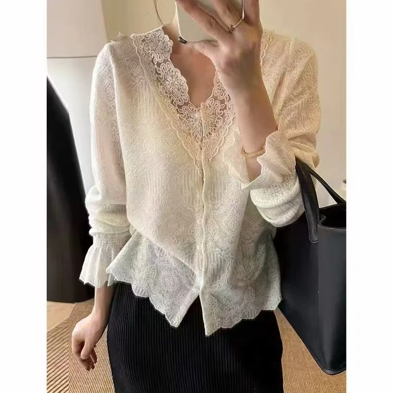 2025春欧根纱蕾丝V领开衫女欧货春装上衣镂空钩花薄款针织衫外套