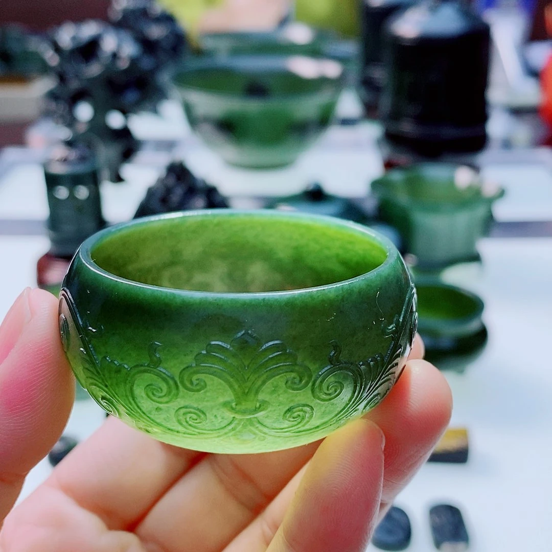 未镶嵌和田玉摆件