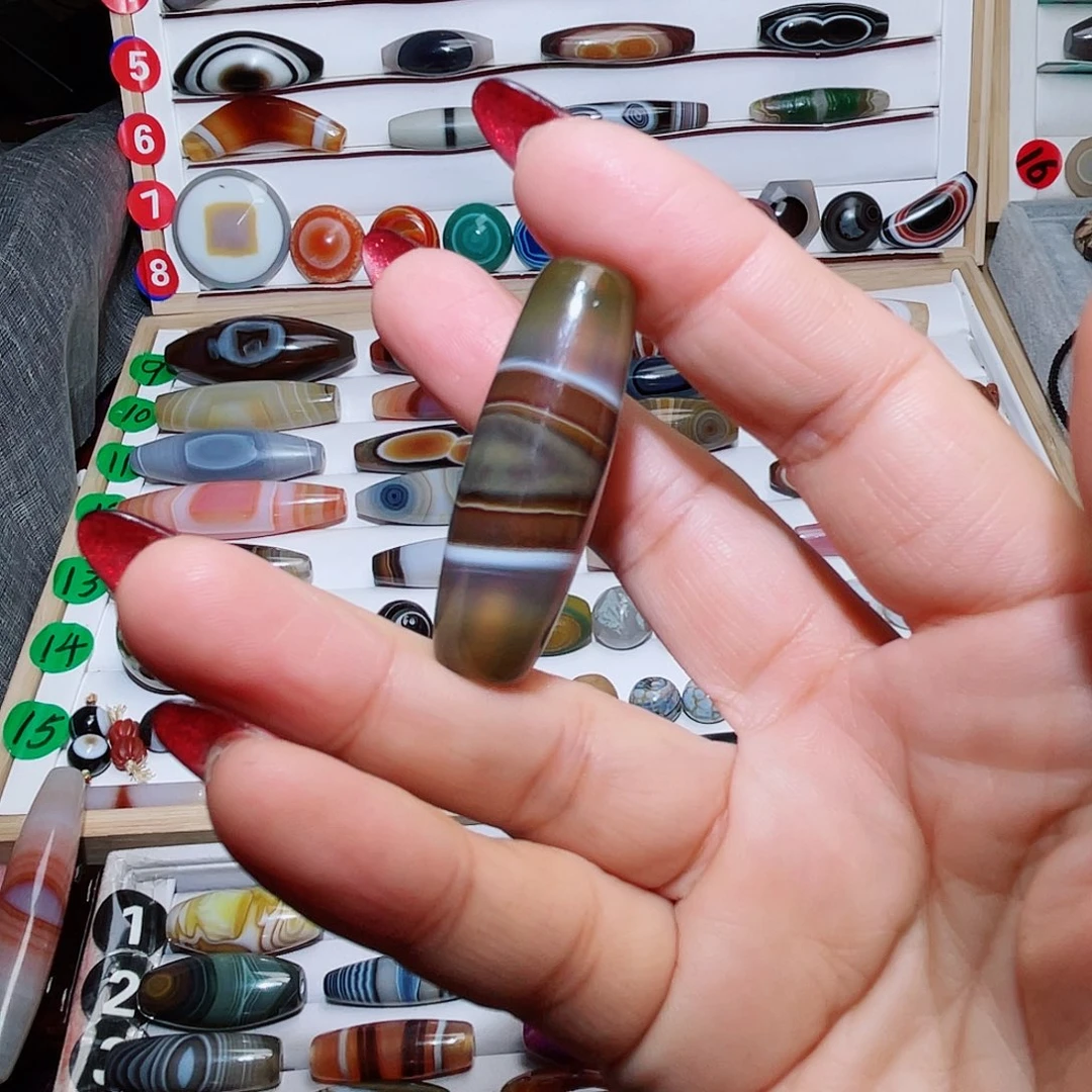 玛瑙/玉髓颈饰未镶嵌