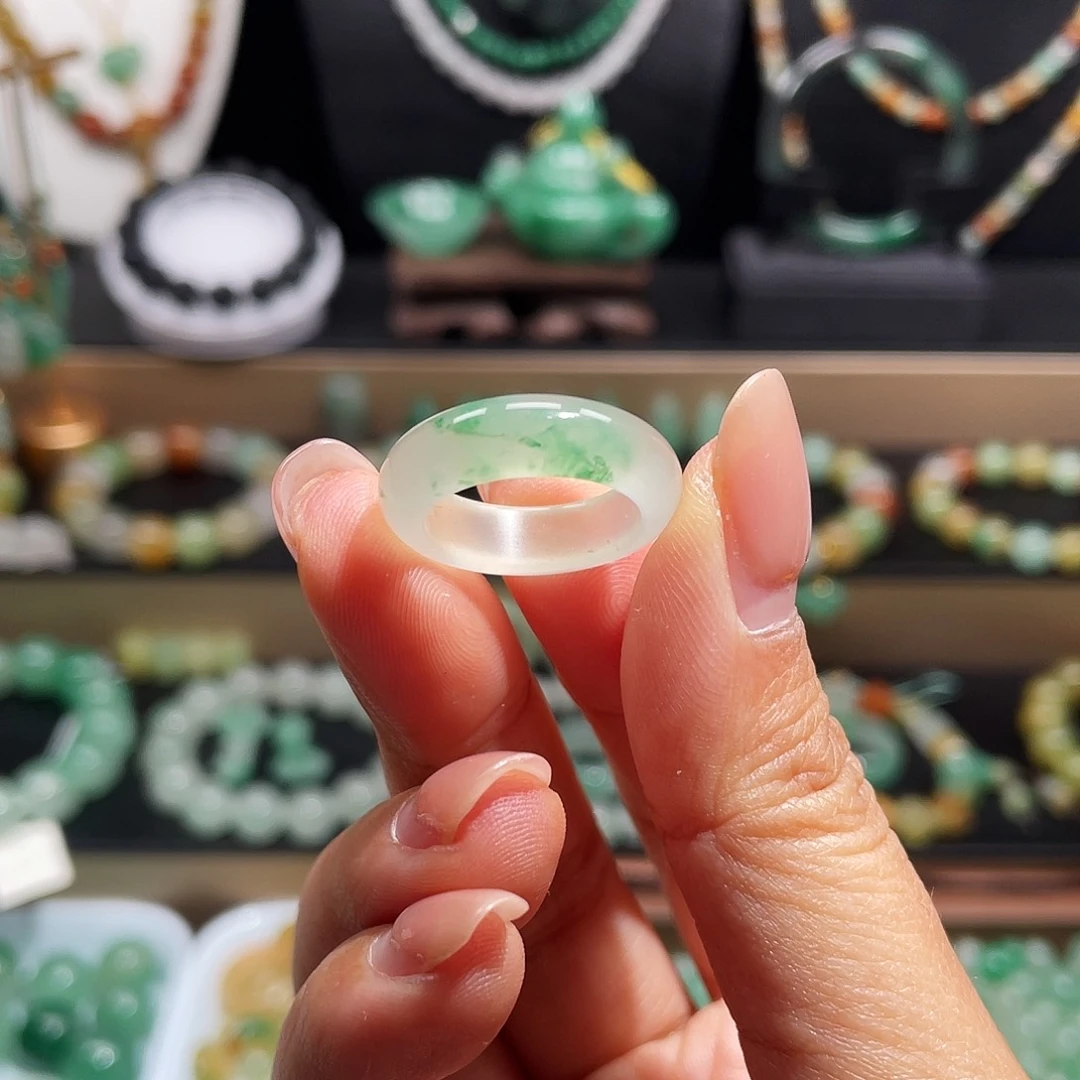 石英质玉未镶嵌戒指