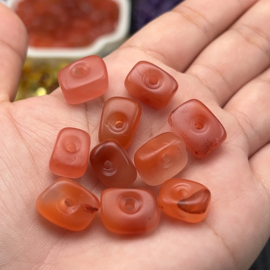 南红玛瑙未镶嵌吊坠(不含链)多样性