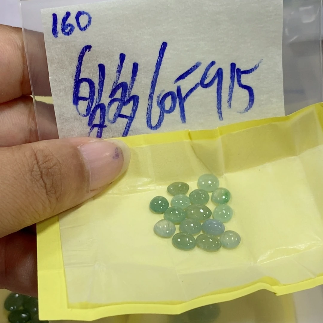 多***肉未镶嵌定制翡翠不