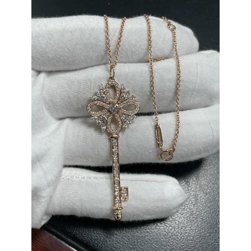 18K金镶嵌天然钻石烟花钥匙吊坠（重金）   多样性发一件