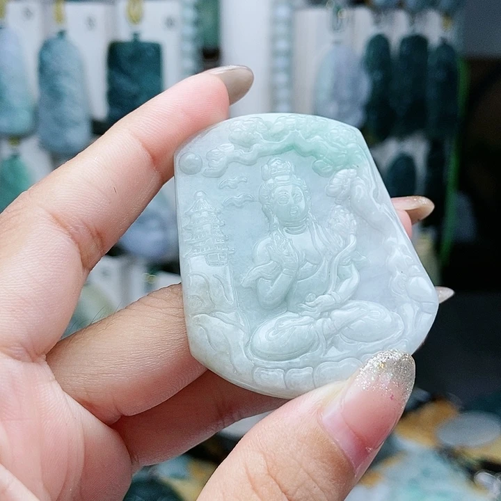 翡翠未镶嵌颈饰翡翠