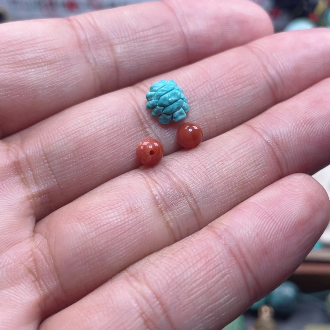 南红玛瑙配饰未镶嵌