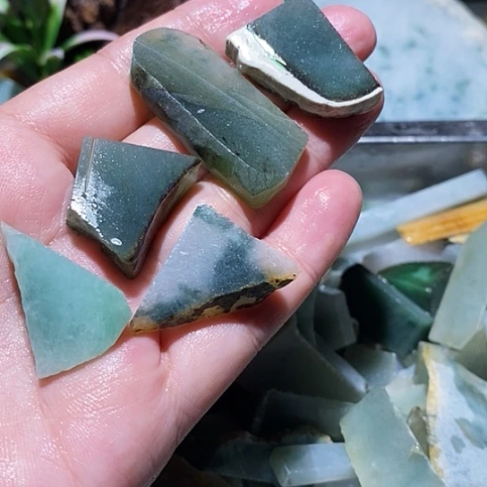 T***马翡翠散珠边角料157