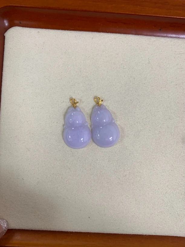 天然缅甸a货翡翠18k金蝴蝶扣头紫葫芦（多样性发其一）