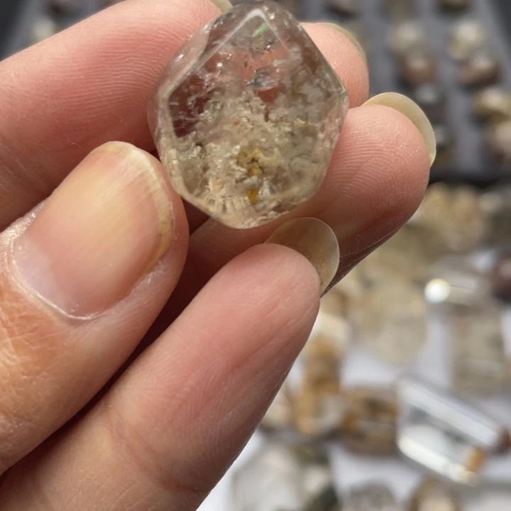 纯天然幽灵碧玺（处理）