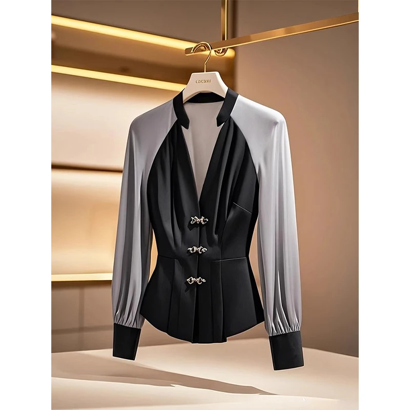 法式高端精致时尚洋气上衣独特绝美超好看黑灰色拼接V领衬衫春季