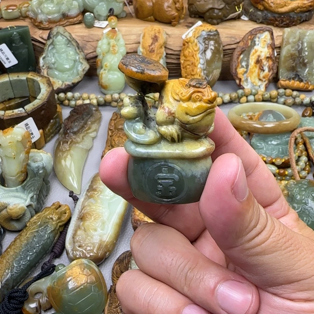 岫岩河磨玉（透闪石质玉）未镶嵌珠宝奇石