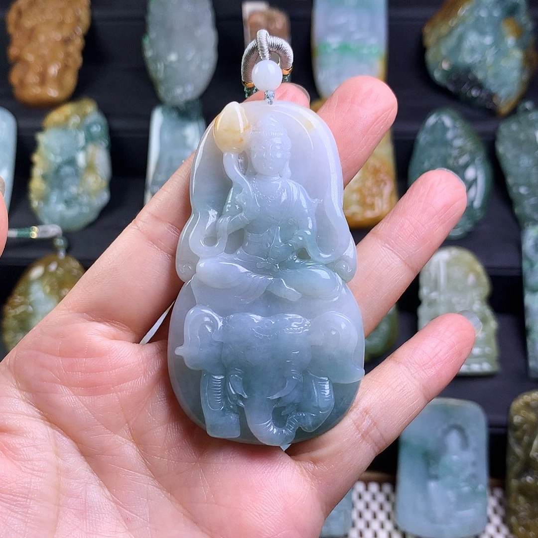 人***炼翡翠未镶嵌颈饰挂件